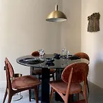 Maison B 펜션 *