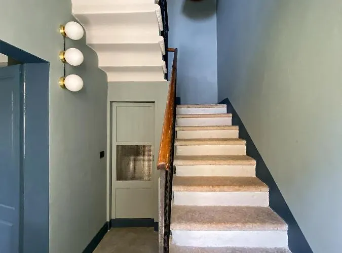 Maison B